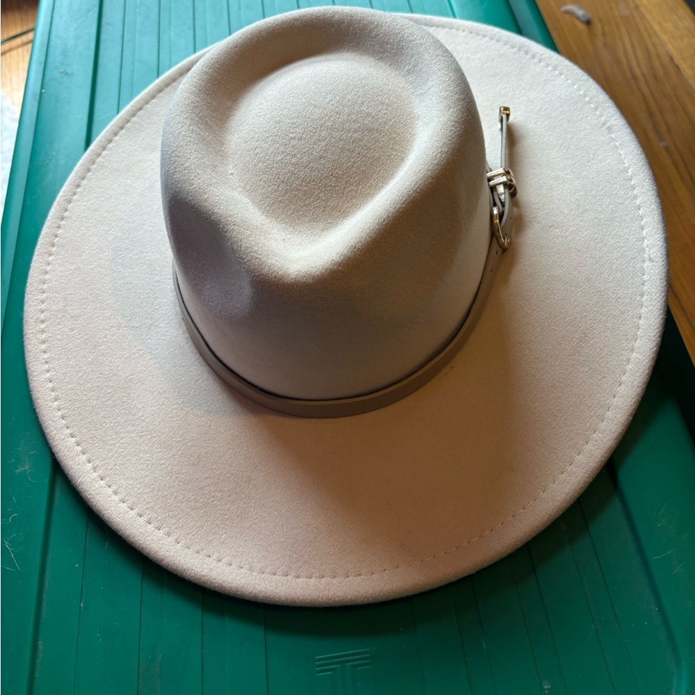 Woman’s Hat